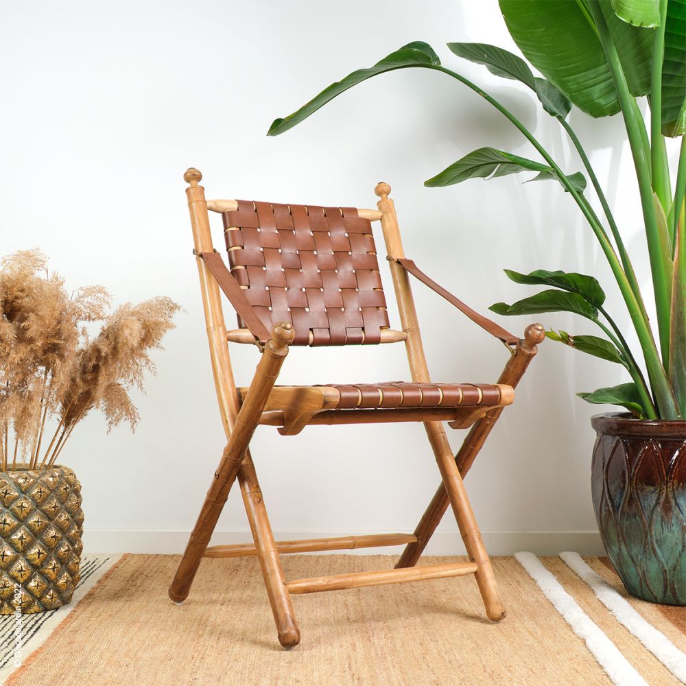 Chaise de salon pliante cuir et teck. Déco de la Maison à Reims