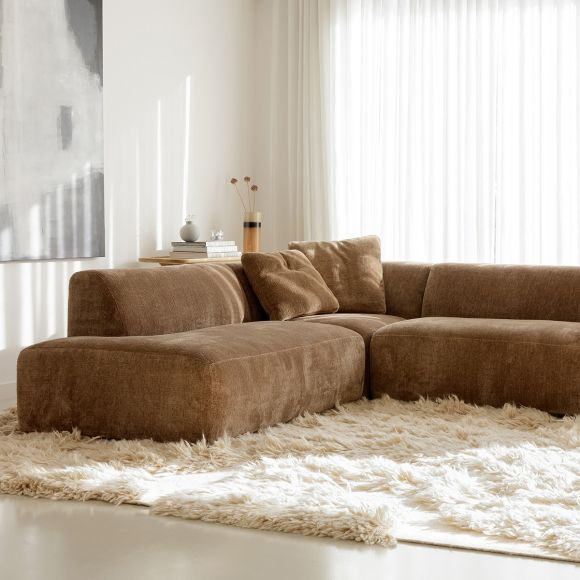 Canapé d'angle 5 places Annie Sits, tissus chenille beige et design contemporain.